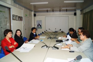 The signing of the Memorandum of Agreement held recently at the Operations Control of the DSWD Field Office Eight, which was represented by Assistant Regional Director for Administration, Virginia Idano (front, right). With Agusa of PHILPOST (third from left) are Land Bank - Tacloban (Real branch) Branch Head, Marol Reposar (first from left) and Miranda Varon, Postal Bank Vice-President for Eastern Visayas (second from lelft).