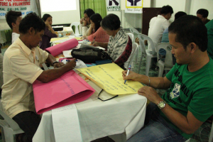 Participants of the two-day writeshop during a news story writing exercise