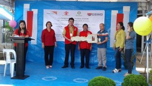 Ceremonial turnover of motor vehicles from World Vision Development Foundation Inc, Save the Children Philppines, and Oxfam Philippines to DSWDF08
