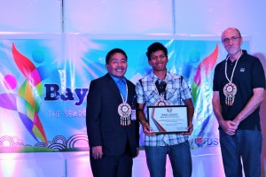 Bernie Laurente during the 2015 Kalahi-CIDSS Bayani Ka Awarding Ceremony with DSWD Regional Director Resty Macuto and Asian Development Bank Country Director Richard Bolt held in Robinsons Place Tacloban, January 25, 2016