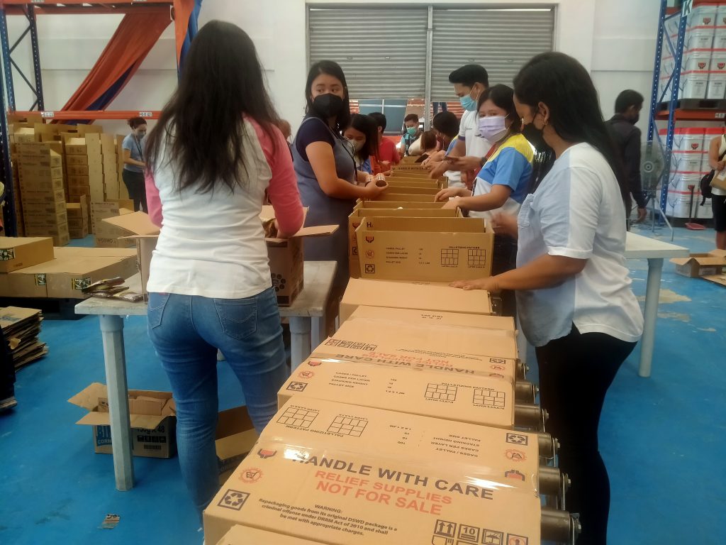 Dswd Eastern Visayas Continues Ffp Production For Odette Relief